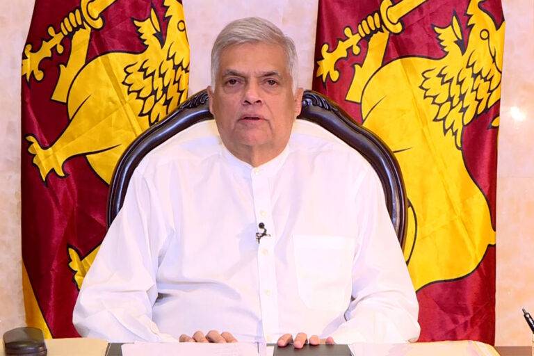 ආර්ථිකය පත්ලටම වැටී තිබුණත් උමගේ ඈත කෙළවර ආලෝකයක් මට පෙනෙනවා – ජනපති රනිල්