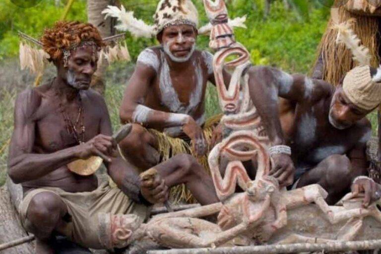 ජාතිය බේරාගත යුත්තේ කාගෙන්ද ?