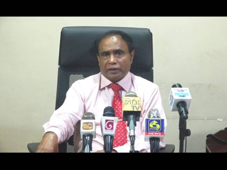 ඉදිරියේදීත් කෝච්චි පීලි පනිවී.අපිටත් විකල්පයක් නැහැ.පුළුවන් දෙයක් කරන්න උත්සහ කරනවා (VIDEO)