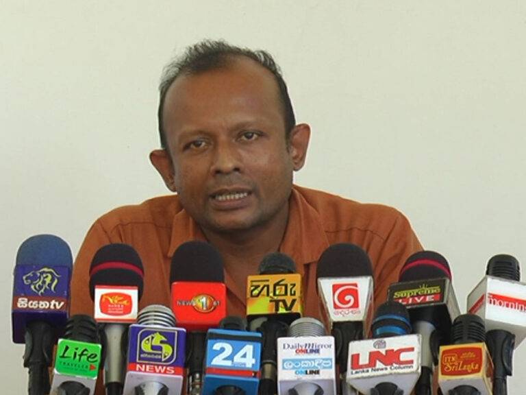 කමල් ගුණරත්නගේ සහ දේශබන්දුගේ උපදෙස් ක්‍රියාත්මක කළ නිලධාරීන්ට වැඩවරදියිද? (VIDEO)