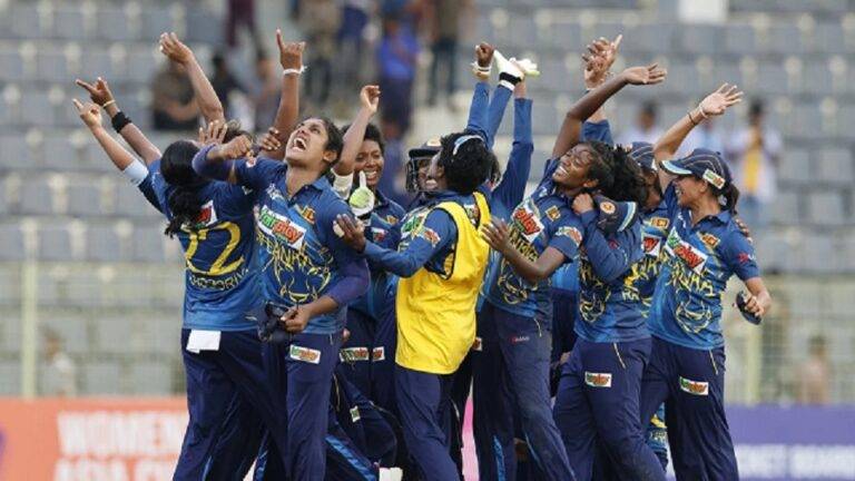 ශ්‍රී ලංකාව නූලෙන් බේරී අවසාන තරගයට