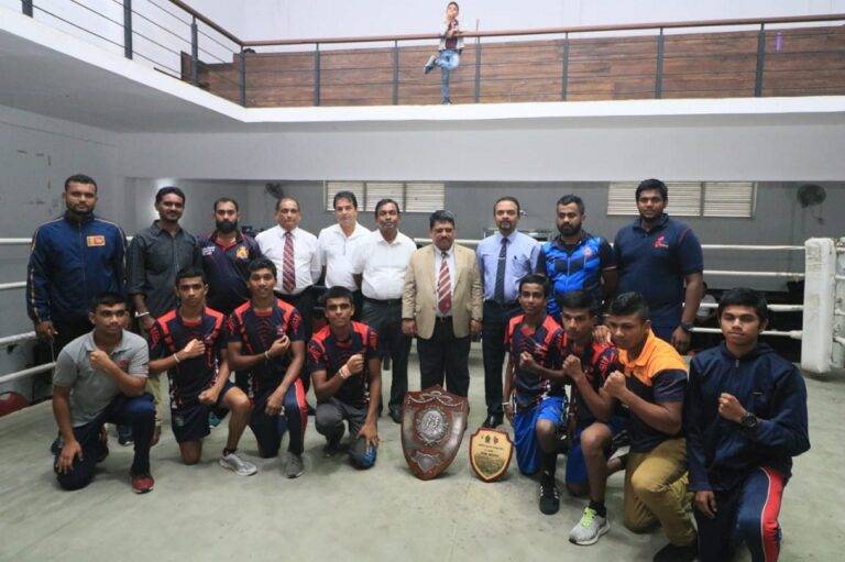 සටන්කාමී හෙට දවස අද දුටුව ස්ටබ්ස්… වවුනියා කෙල්ලන්ගෙනුත් රන් රිදී