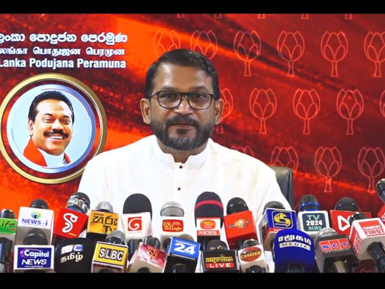 හැමෝටම තාමත් මහින්ද මහත්තයා විශ්වාසයි! (VIDEO)