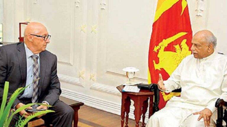 ඉදිකිරීම්, තොරතුරු තාක්ෂණ සහ සංචාරක ක්ෂේත්‍රයන්හි දක්ෂතා දක්වන තරුණ තරුණියන්ට රුමේනියාවේ රැකියා අවස්ථා!