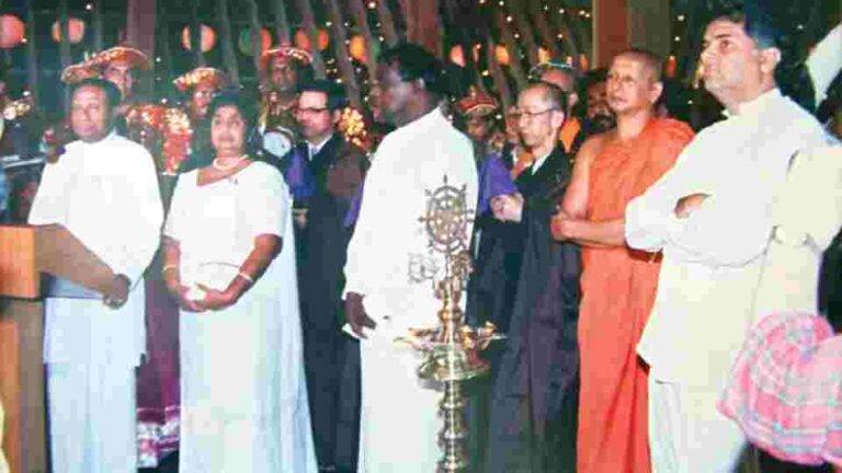 JRගේ බෑනා ගාව ප්‍රේමදාස කෙනෙකුට වේකන්සියක් ? – තාරක ලියයි.