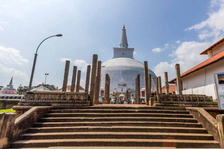 බුදු දහම  සහ රජ දහම ….