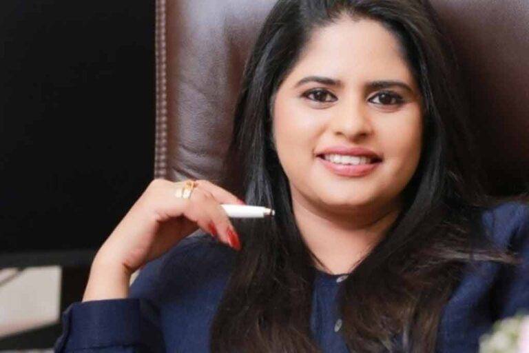 අවිගත් රක්නා ලංකා ආරක්ෂකයින් 6ක් තිළිණි ප්‍රියමාලිට ලැබුණේ කොහොමද ?
