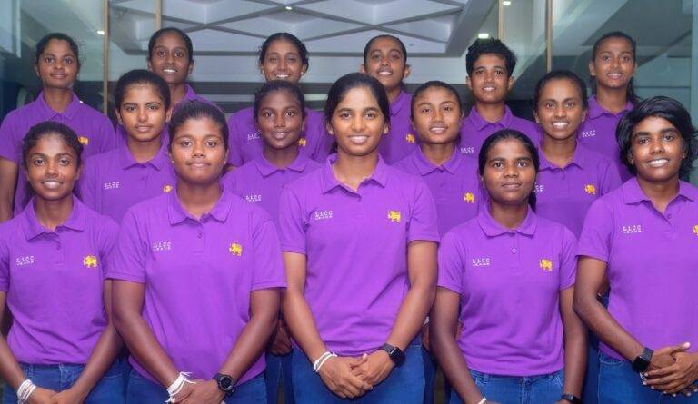 දේවපතිරාජයෙන්,රත්නාවලියෙන් සහ අනුරෙන් පොකුරු පොකුරු ශ්‍රී ලංකා කණ්ඩායමට