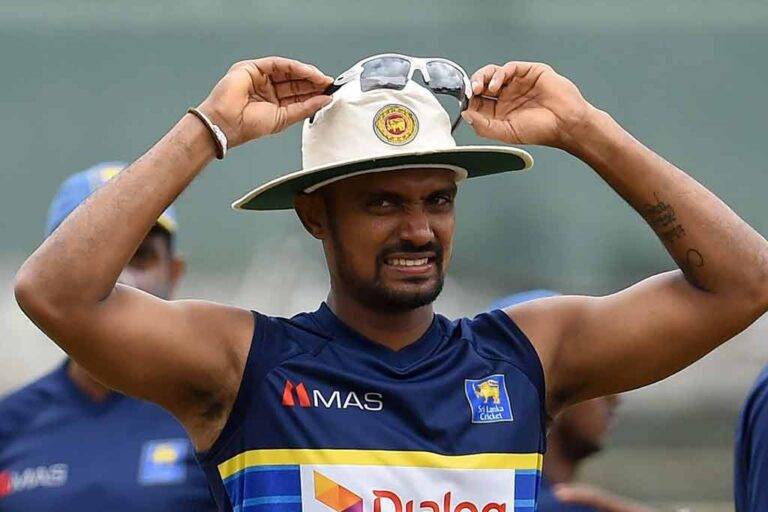 ධනුෂ්කගෙන් ඉල්ලීමක්