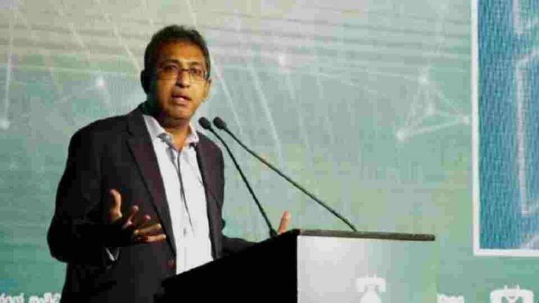 ආයෝජකයන් මෙන්ම කර්මාන්තකරුවන් අධෛර්යමත් වීමට හේතුව හර්ෂ කියයි