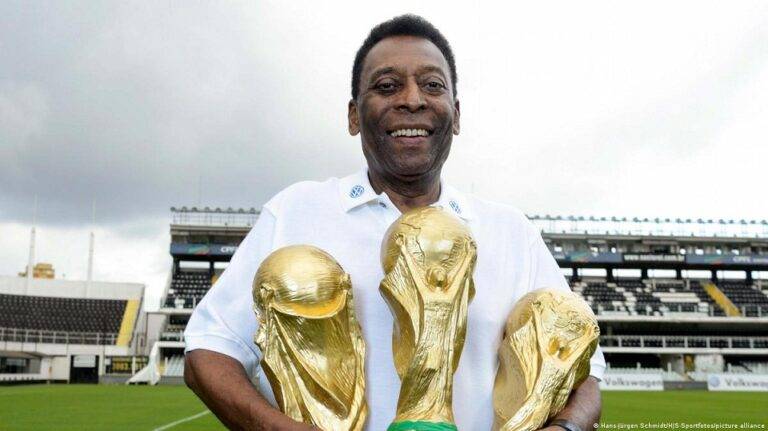 පාපන්දු ලෝකයේ අසහාය වීරයා”Pele (පේලේ)”