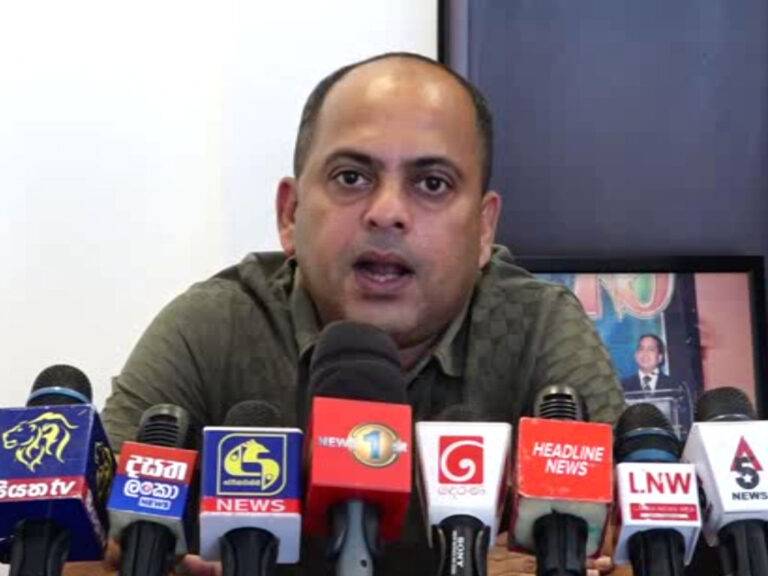 ආණ්ඩුව බොරු බයිලා ගහගෙන ආවට ජන්දේ කල්දාන්න නම් දෙන්නේ නෑ (VIDEO)