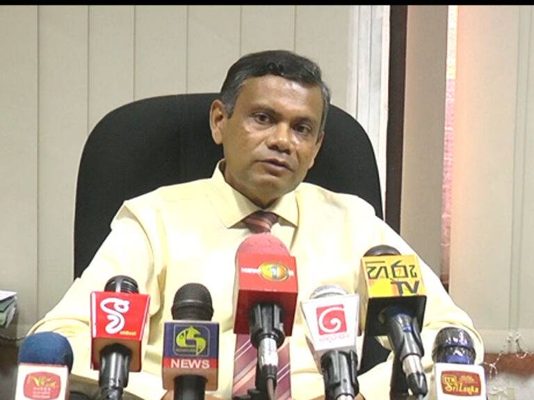 ඇත්ත පෙන්නලා දුන්නම නීති ක්‍රියාමාර්ග ගන්න හදනවා නම් මොකක්ද ඒ දේශපාලඥයාට තියෙන දැනුම? (VIDEO)