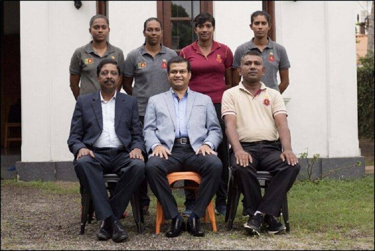 කොල්ලො ලංකාවට එද්දි කෙල්ලො බංගලාදේශයට