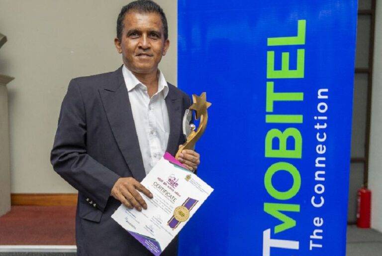වසරේ ප්‍රාදේශිය ක්‍රීඩා වාර්තාකරු සම්මානය වසන්ත නිරෝෂන්ට