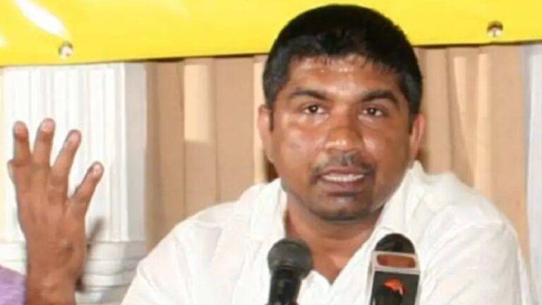 ක්‍රිකට් තරුවක් ගැන ප්‍රමෝද්‍ය හෙළිකරයි!