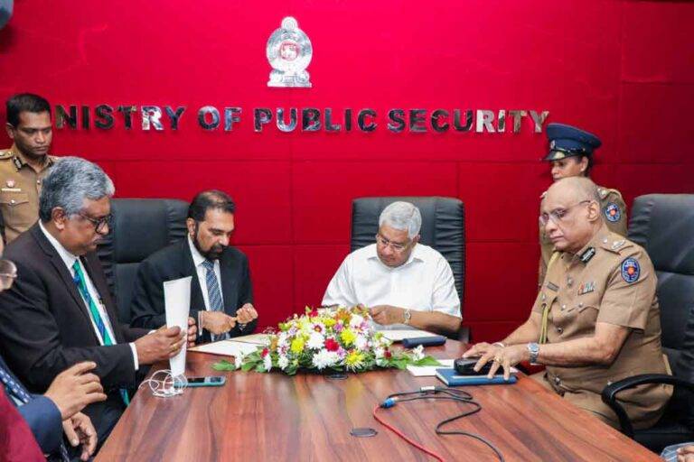 පළමු වරට ශ්‍රී ලංකා පොලිසියට විශ්ව විද්‍යාල උපාධි පාඨමාලාවක් !