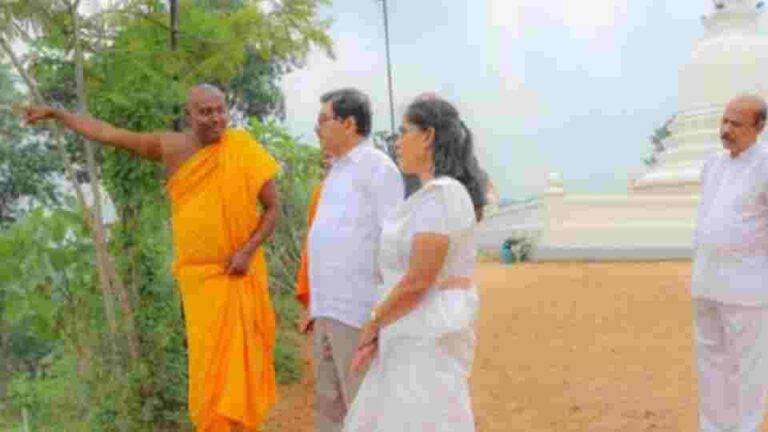උමංදාව බලන්න ගිය මහ බැංකු අධිපති..