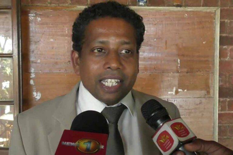 අයවැයට ඡන්දය නොදුන් මන්ත්‍රීවරයකුගේ පක්ෂ සාමාජිකත්වය අත්හිටුවයි !