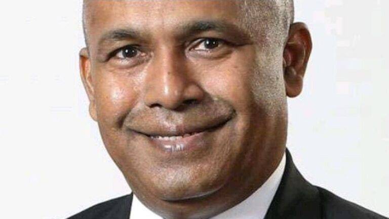 මහජන බැංකුවට ක්ලයිව් ෆොන්සේකා!
