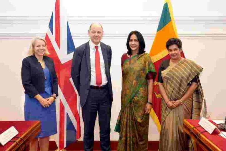 විදේශ ලේකම්වරිය සහ එක්සත් රාජධානියේ විදේශීය, පොදුරාජ්‍ය මණ්ඩලයීය සහ සංවර්ධන කාර්යාලයේ නිත්‍ය උප ලේකම්වරයා අතර සාකච්ඡාවක්