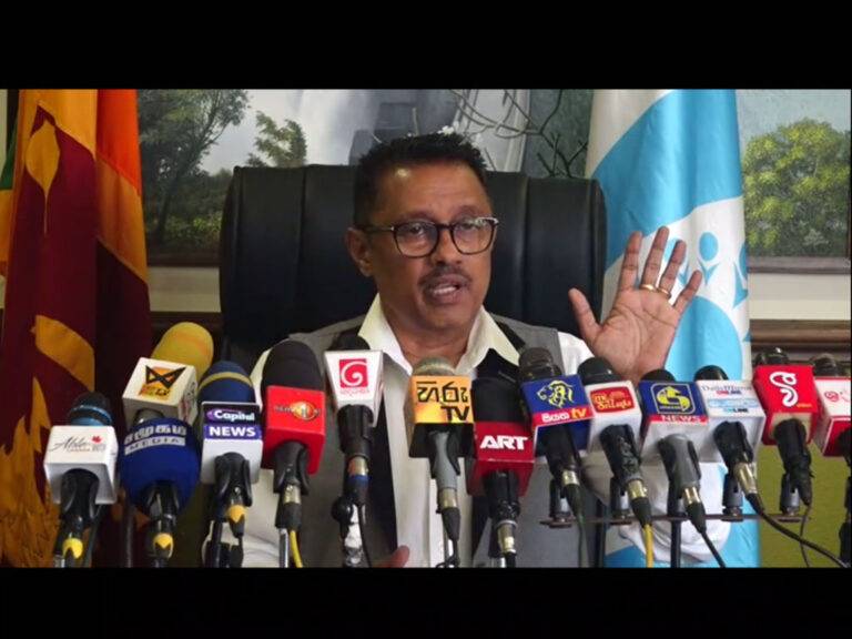 විදුලි බිලේ තීරණයෙන් කොමිසම දෙකඩ කැඩෙයි – සභාපති නීතියේ පිහිට පැතීමටත් සැරසෙයි (VIDEO)