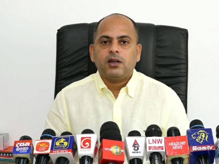 බැංකු 11ක් ෆිච් රේටින්වලින් පහතට! (VIDEO)