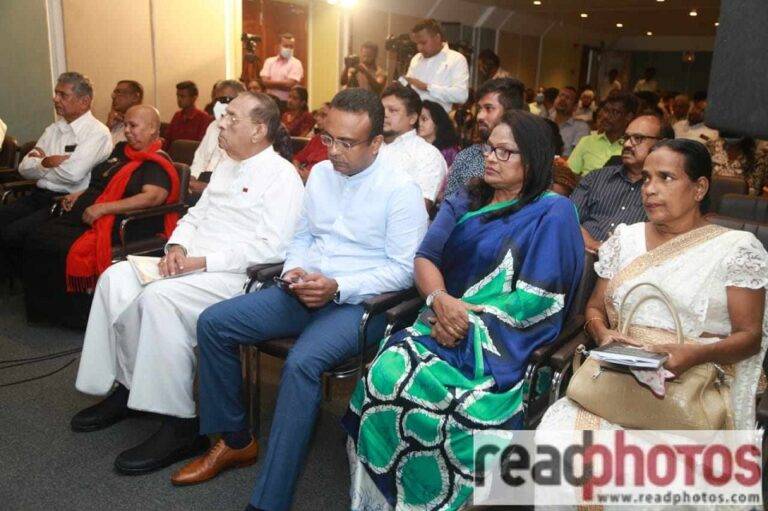 “අමතක නොකරමු” නමින් මාධ්‍යවේදීන් සිහි කරනු වස් සමරු උළෙලක් අද!