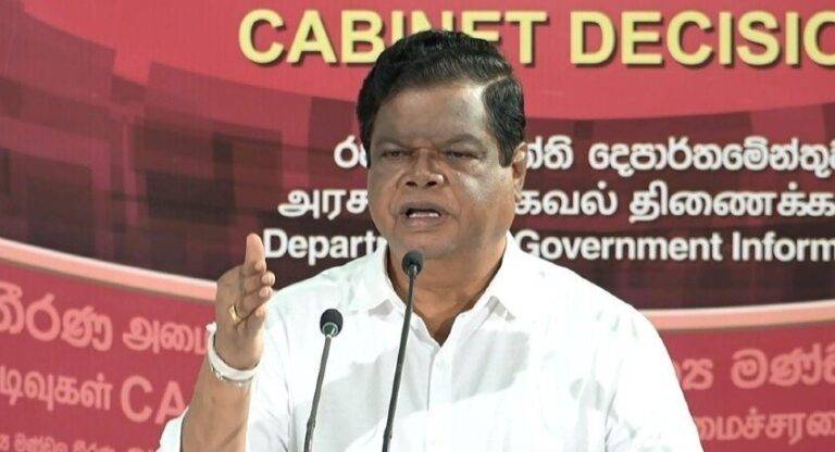 මහා භාණ්ඩාගාරය හිස් – විධායක නිලධාරීන්ගේ වැටුප ගෙවීමත් ප්‍රමාදයි!