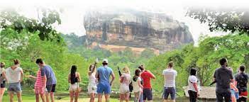 හරීන්ගේ තීරණයක් නිසා සංචාරක කර්මාන්තය අනතුරක! (VIDEO)