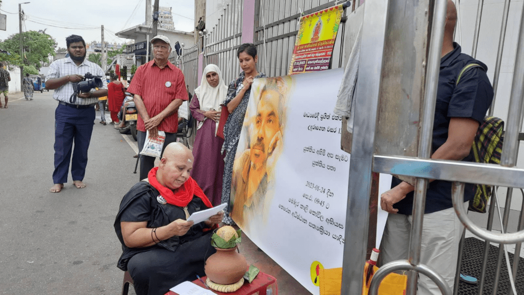 13 years since the disappearance of Prageeth Ekneligoda. Wife Sandhya launches Passive Resistance!