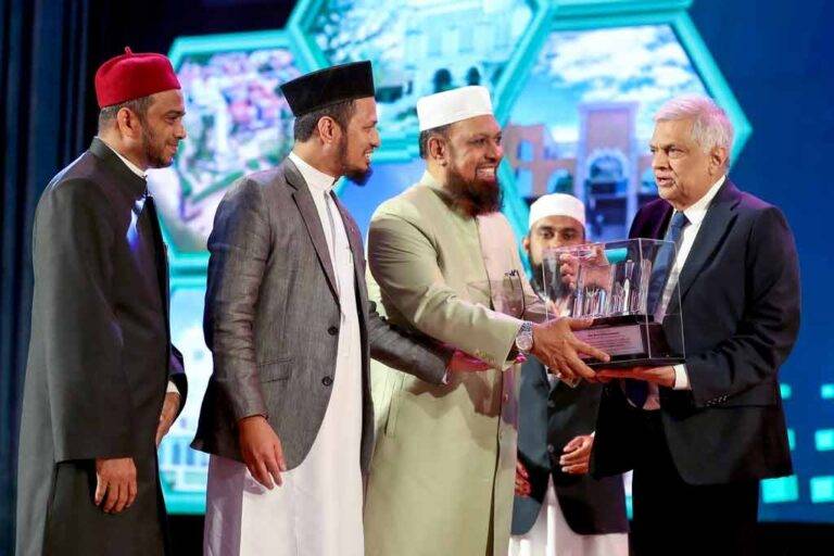 සමාජ සාධාරණත්ව කොමිසම සමඟ අත්වැල් බැඳ ගන්නැයි ජනපති මුස්ලිම් ප්‍රජාවට ආරාධනා කරයි