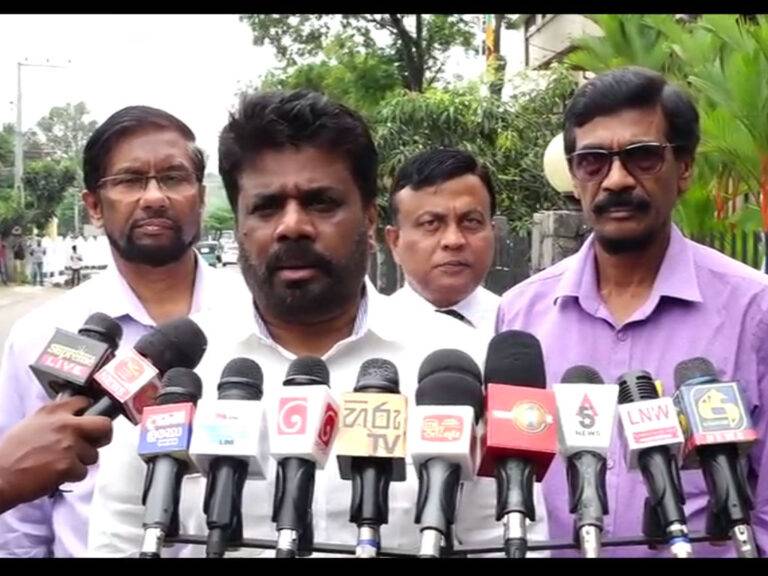 කඳුළු ගෑස් ගහද්දි පැනල ගියාද? අනුරගෙන් කෙළින් උත්තර (VIDEO)