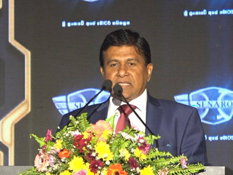 රටක මහ බැංකු අධිපතිට පුළුවන් රටක් ගොඩගන්නත් විනාශකරන්නත්! (VIDEO)