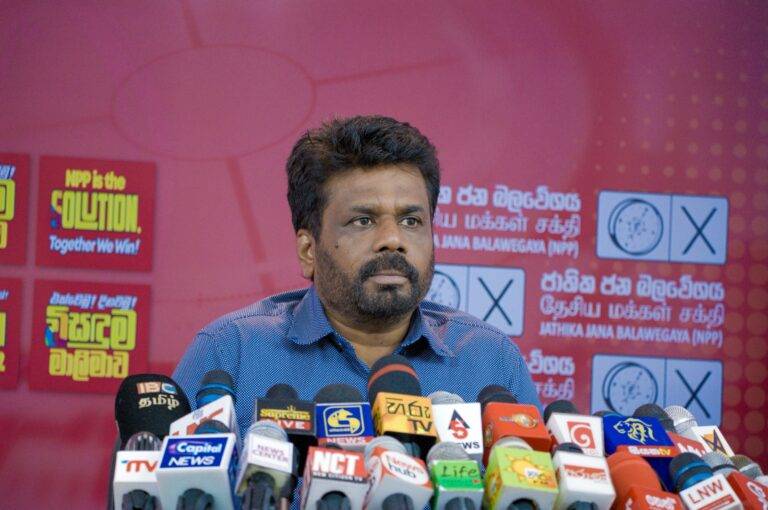 අරගලයේ සිටි කෙනෙක් කවර හෝ වේදිකාවකට ගොඩවැදීම අපට ප්‍රශ්නයක් නෙමෙයි: අනුර දිසානායක