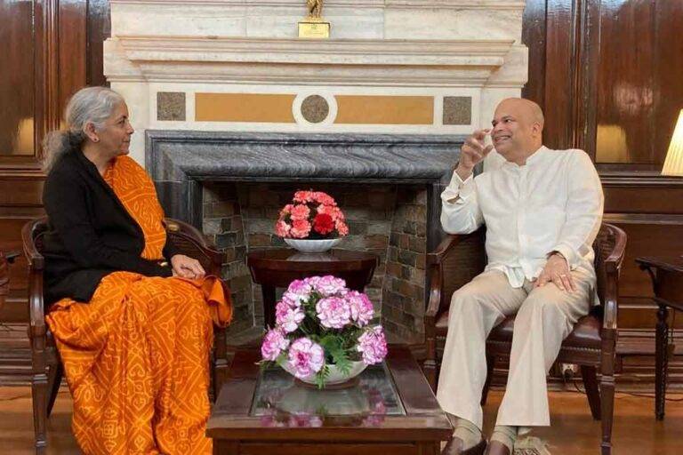 අත්‍යාවශ්‍ය ඖෂධ ගෙන්වීමට ඉන්දීය ණය සහනයෙහි ඉතිරි මුදල් ප්‍රයෝජනයට ගැනීම ගැන සාකච්ඡා