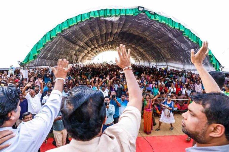 මැතිවරණය කල් දැම්මොත් ජනතාව පාරට බහින එක නවත්වන්න කාටවත් බැහැ – සජිත් (VIDEO)