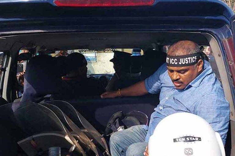 විරෝධතාවක නියැළුණු පාර්ලිමේන්තු මන්ත්‍රීවරයකු ඇතුළු 18ක් අත්අඩංගුවට !