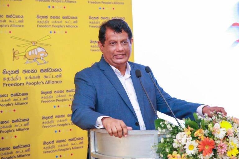 “දැන් මහ මැතිවරණය තියන්න ඕනේ. ජනාධිපතිට පුළුවන් පාර්ලිමේන්තුව විසුරුවන්න”