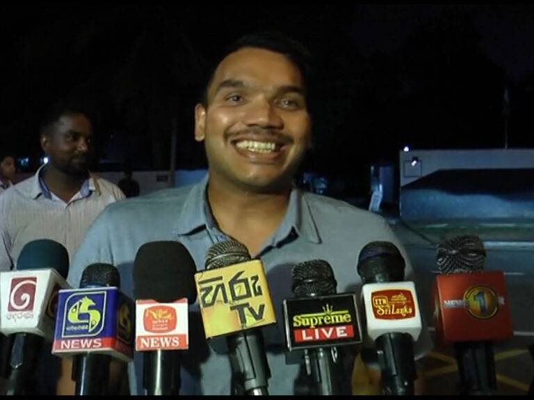 යළි නැගිටින්න මහින්ද ජනාධිපතිතුමාගේ අත්දැකීම් වැදගත් – නාමල් (VIDEO)