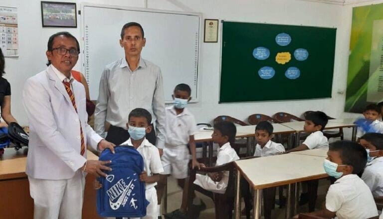 කෝට්ටේ ආනන්ද ශාස්ත්‍රාලයේ විකසිත වූ නෙළුම් කැකුළු …