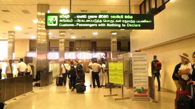 ඇත්ත වසන් කරන ගුවන් තොටුපොළ රේගුව!