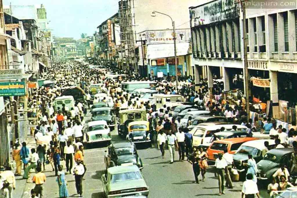 හැත්තෑ හතට කලින් විදේශ ණය