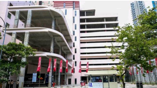 කොළඹ නගරයට බහු මහල් රථගාල් හතරක්