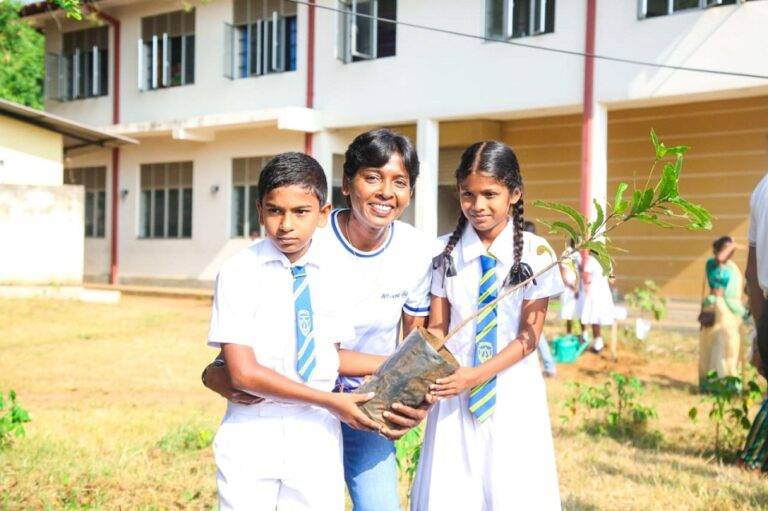 ඔලිමිපියන්ස් පොළොන්නරුවේ පැල හිටුවයි