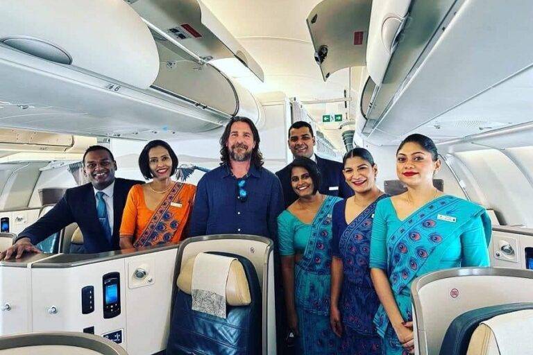 ලොකු පොඩි කාගේත් සූරයා “බැට් මෑන්” ඔන්න ලංකාවට ඇවිත්!
