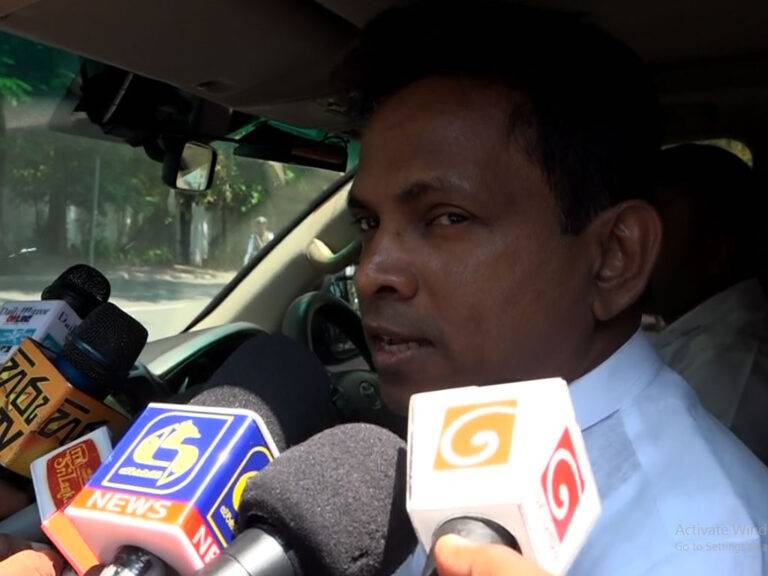 අප්‍රේල් 25ත් ජන්දය නැහැ – ජන්දේ ඉල්ලන රාජ්‍ය සේවකයන්ට සුභ පණිවිඩයක් (VIDEO)