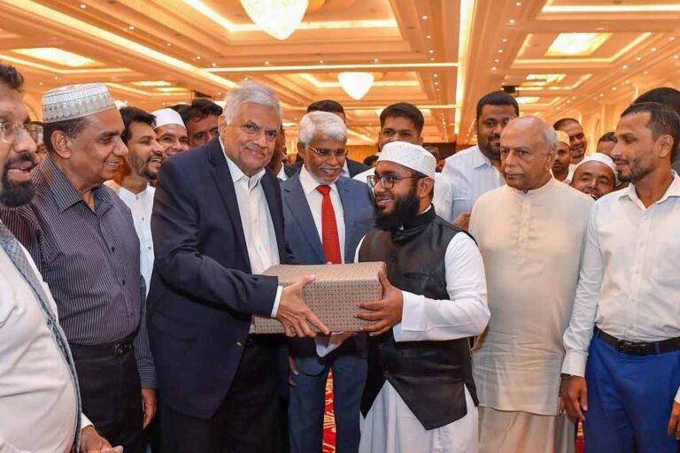 ජාතික ඉෆ්තාර් උත්සවය ජනපතිගේ ප්‍රධානත්වයෙන් අරලියගහ මන්දිරයේ දී