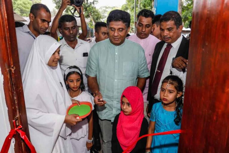 සක්වල 29 වැනි අදියරෙන් හොරොව්පොතාන වීරසෝලේ මුස්ලිම් විදුහලට පරිත්‍යාගයක්