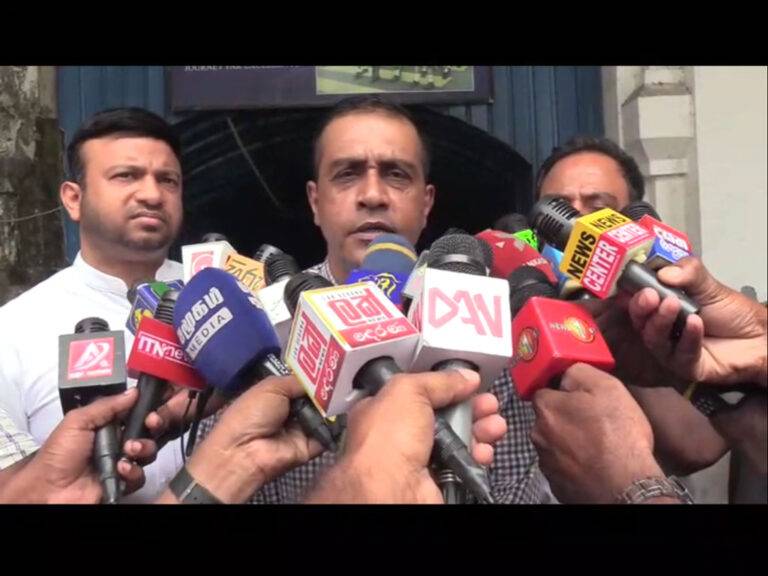 එක්ස්ප්‍රස් පර්ල් නැවෙන් අල්ලස් ගත්තේ කවුද? අධිකරණ ඇමතිත් ඩීල් එකකද? (VIDEO)